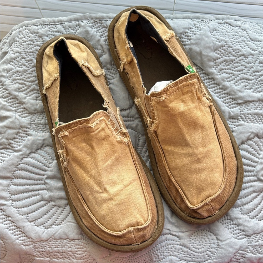 Sanuk Men's Tan Canvas Loafers
